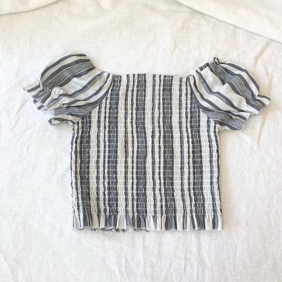 Japna Ruched Top - Picture 4 of 6